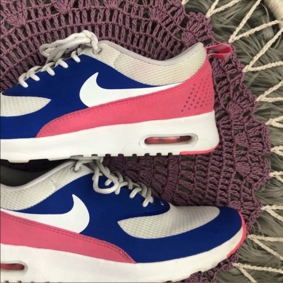 Nike Women’s Air Max Thea Pink And Blue - Picture 5 of 8
